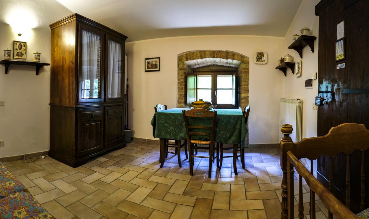 Agriturismo Casale Dei Frontini San Terenziano Extérieur photo